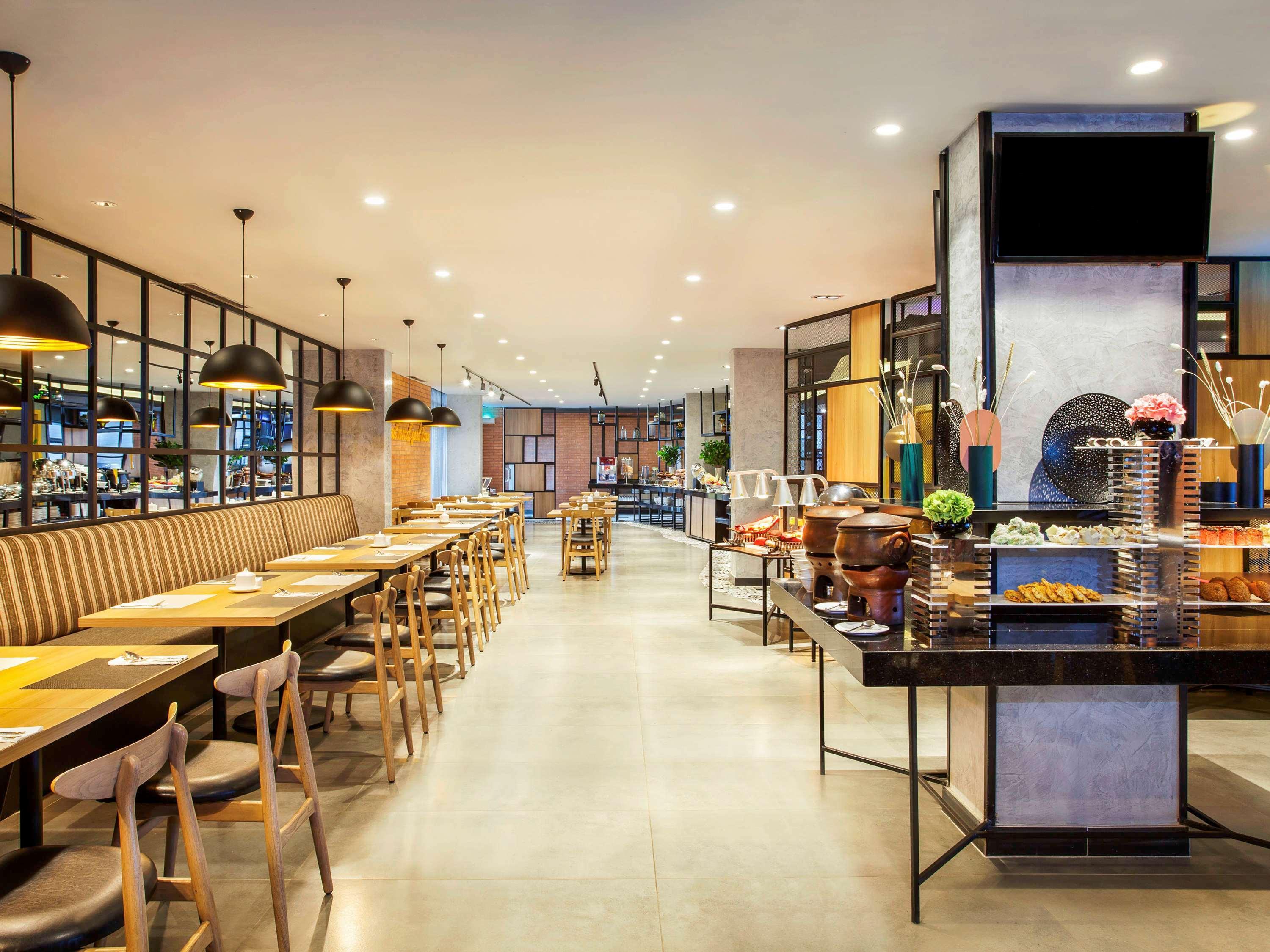 Hotel ibis Styles Bekasi Jatibening Exterior foto