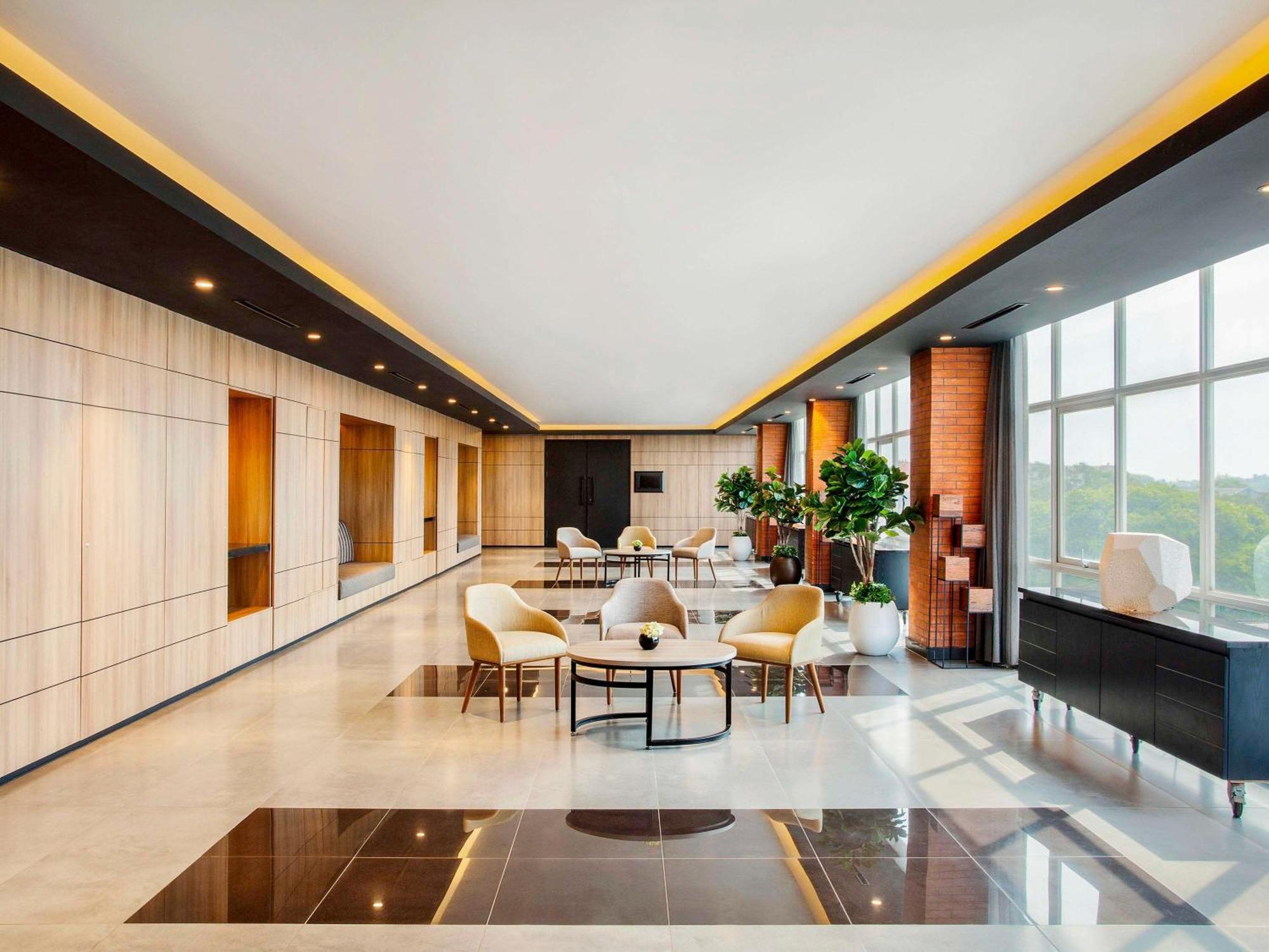 Hotel ibis Styles Bekasi Jatibening Exterior foto