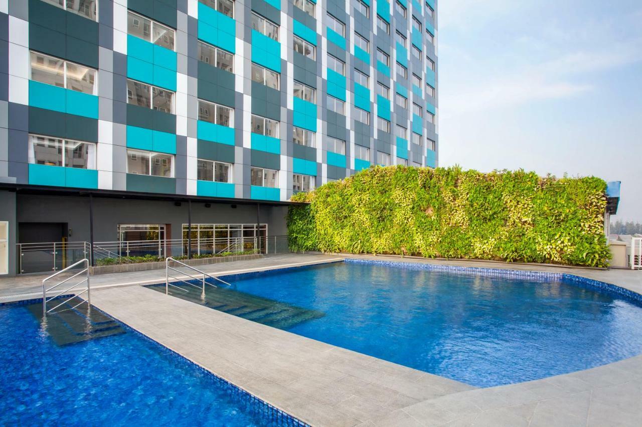 Hotel ibis Styles Bekasi Jatibening Exterior foto