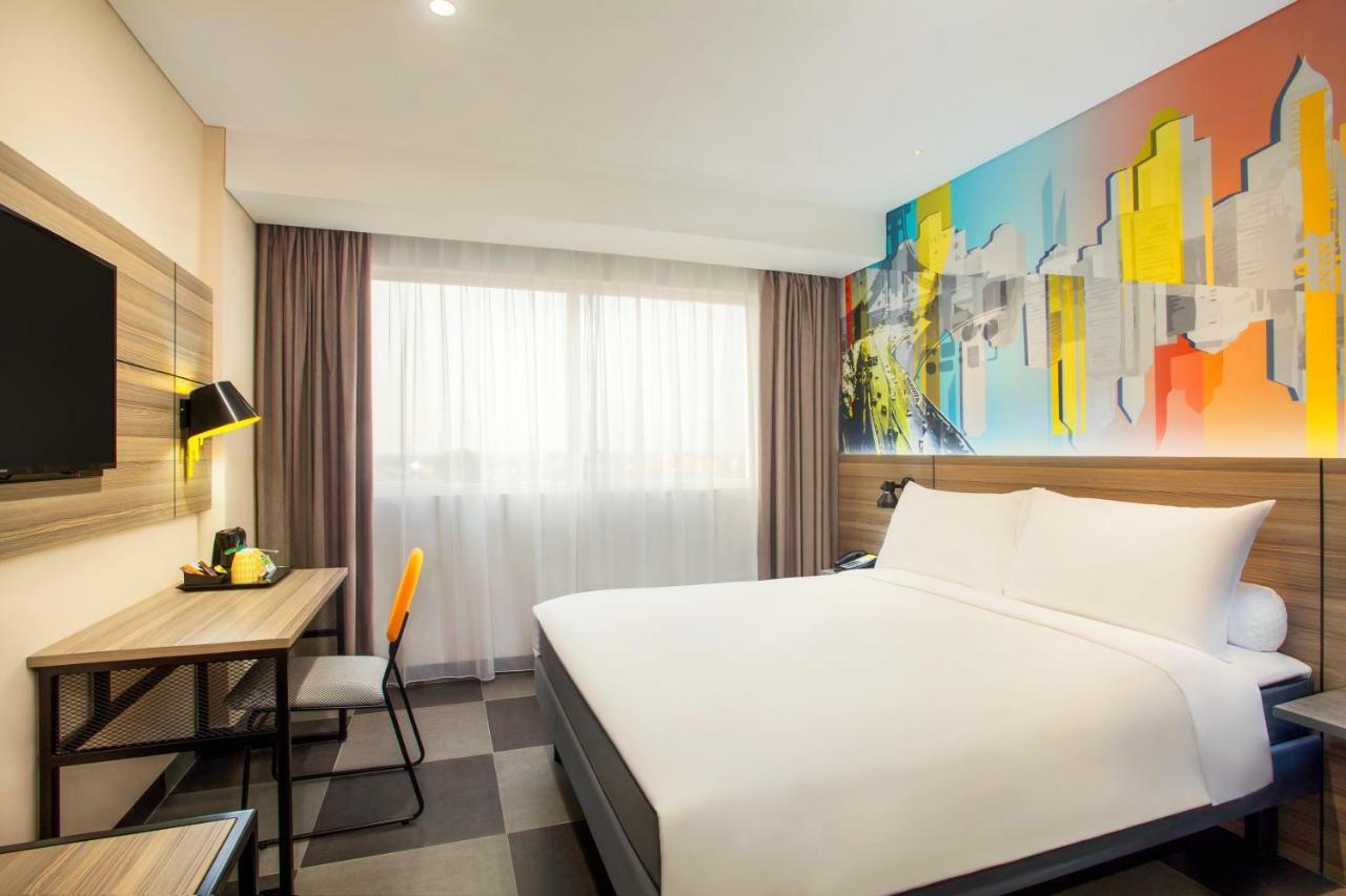 Hotel ibis Styles Bekasi Jatibening Exterior foto