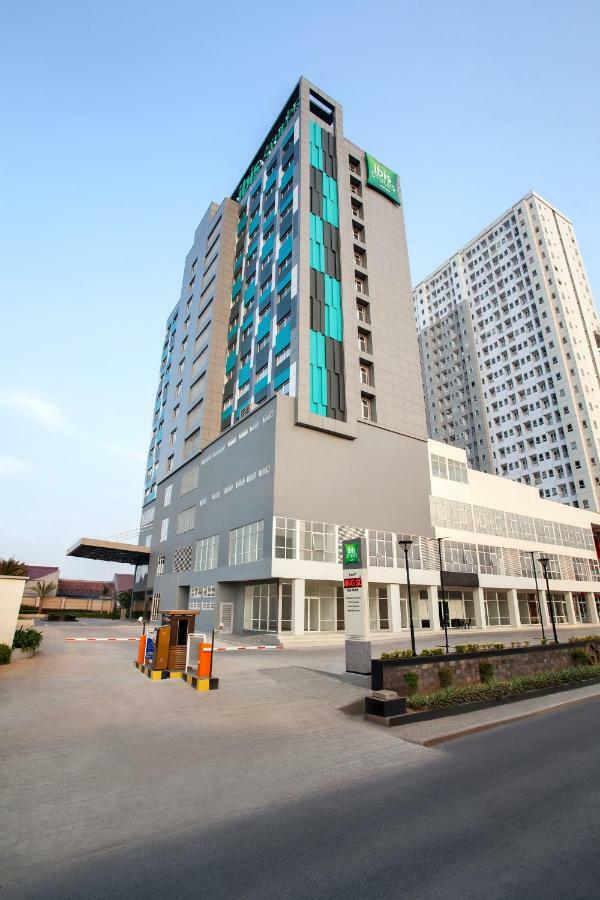 Hotel ibis Styles Bekasi Jatibening Exterior foto